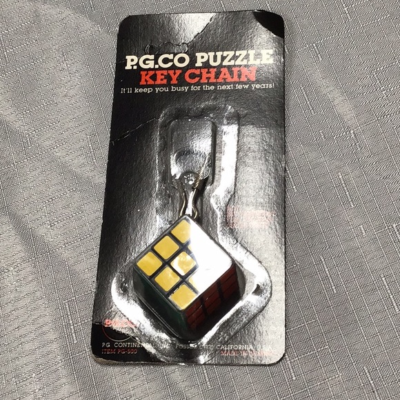 NEW RUBIK CUBE KEY CHAIN - Picture 5 of 7